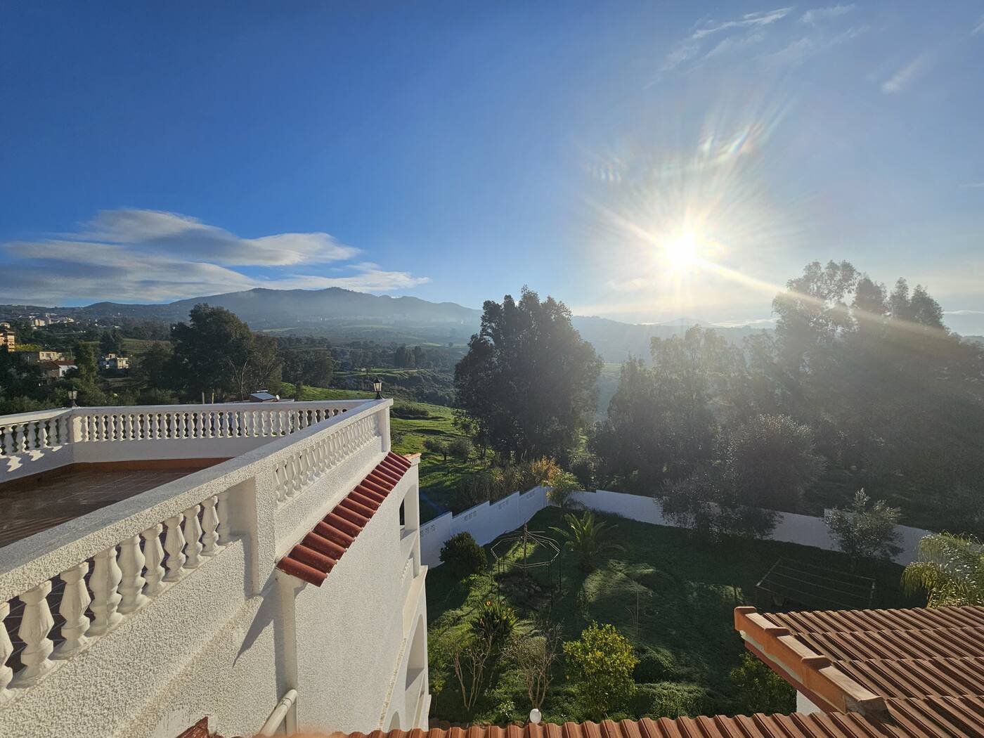 Terrasse avec vue sur les montagnes